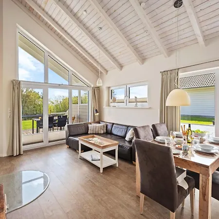 別荘 Luxuswellnesshaus Weitblick Bliesdorf