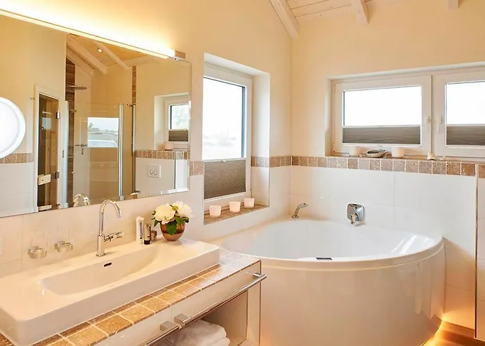 Vakantiehuis Luxuswellnesshaus Weitblick Bliesdorf